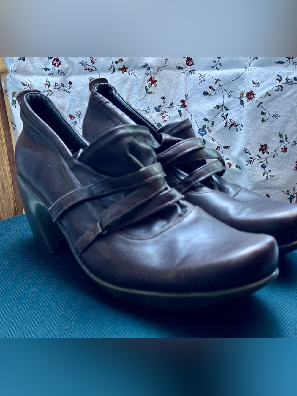 Naot Chocolate Brown Leather Heeled Cross Strap Shoes, Euro Size 42 US size 12